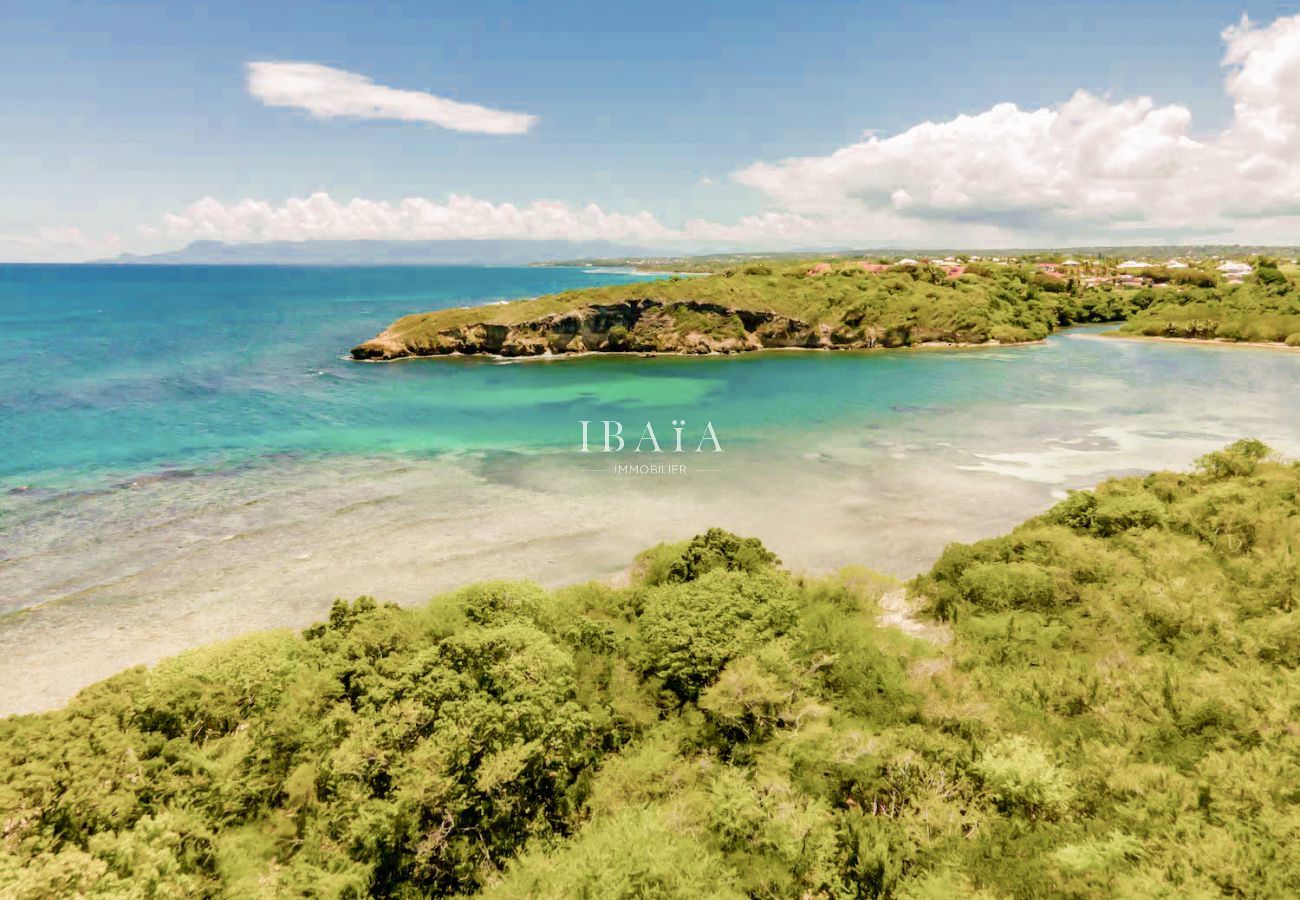 Vista de los ilets y del Anse Cerisier